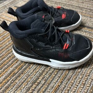 Toddler Zion Jordan’s sneakers